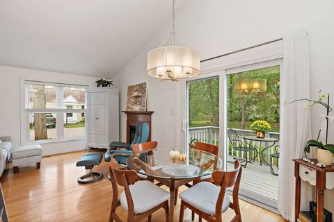 Tiny photo for 254 W Fairfield Court, Palatine, IL 60067 (MLS # 12493629)