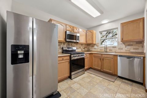 Tiny photo for 34 Waterbury Circle, Oswego, IL 60543 (MLS # 12505387)