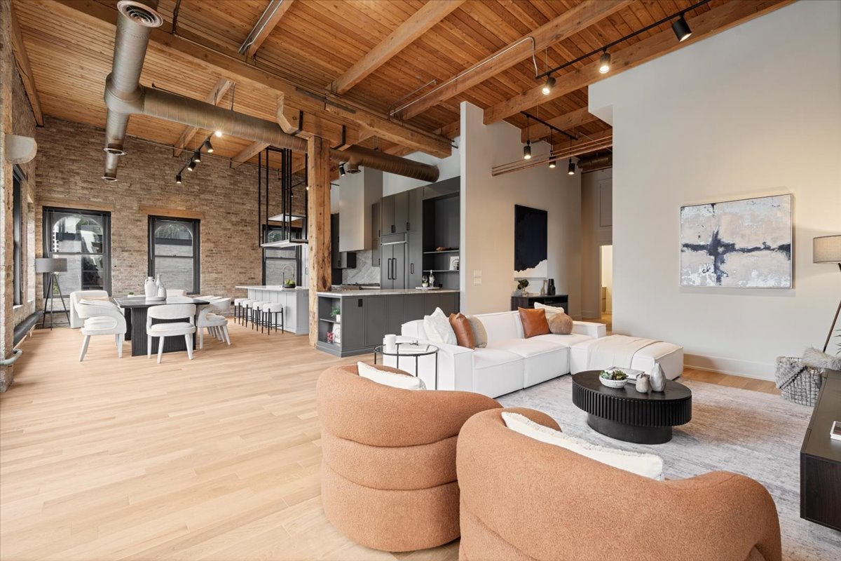 368 W Huron Street 4S