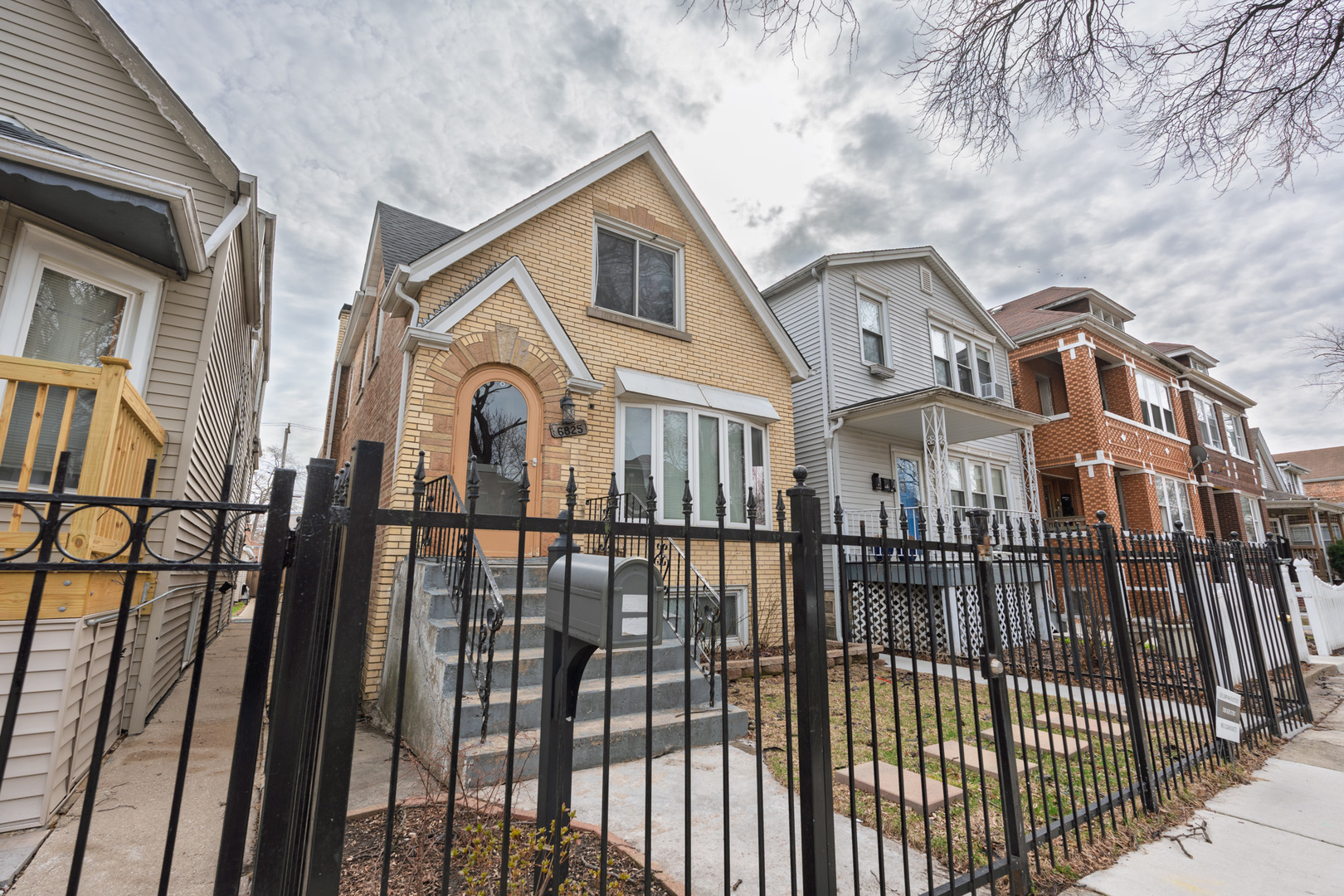 6825 S Rockwell Street