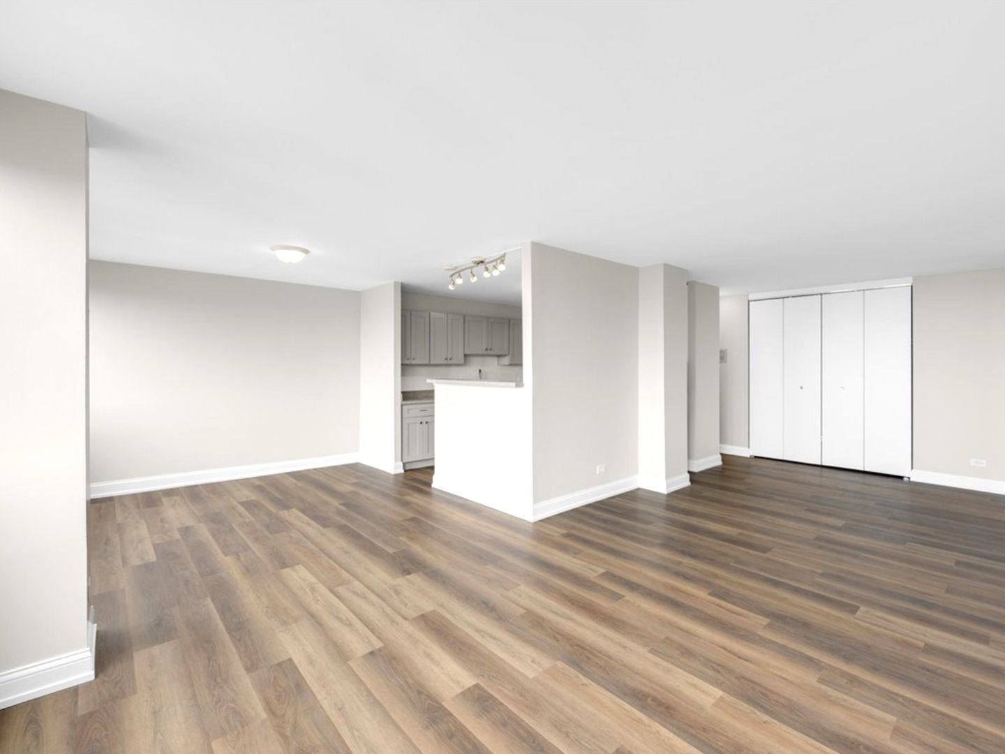 4850 S Lake Park Avenue 2508B
