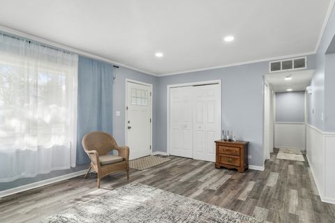 Tiny photo for 312 Meadow Lane, Lake Zurich, IL 60047 (MLS # 12592727)