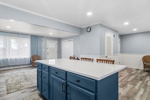 Tiny photo for 312 Meadow Lane, Lake Zurich, IL 60047 (MLS # 12592727)