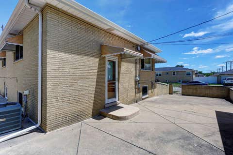 Tiny photo for Westchester, IL 60154 (MLS # 12675246)