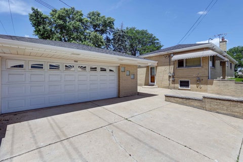 Tiny photo for Westchester, IL 60154 (MLS # 12675246)