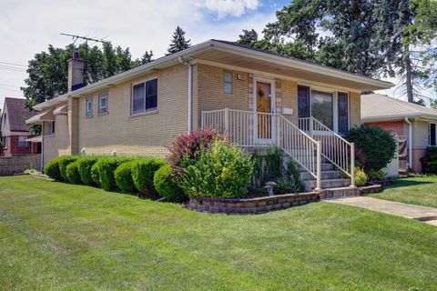 Photo of Westchester, IL 60154 (MLS # 12675246)