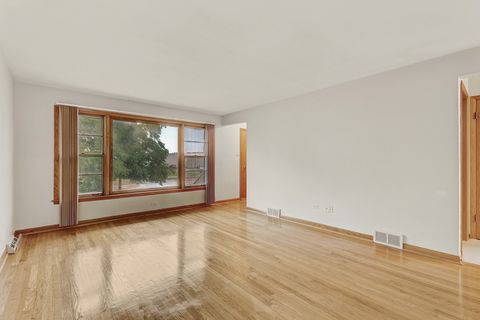 Tiny photo for Westchester, IL 60154 (MLS # 12675246)