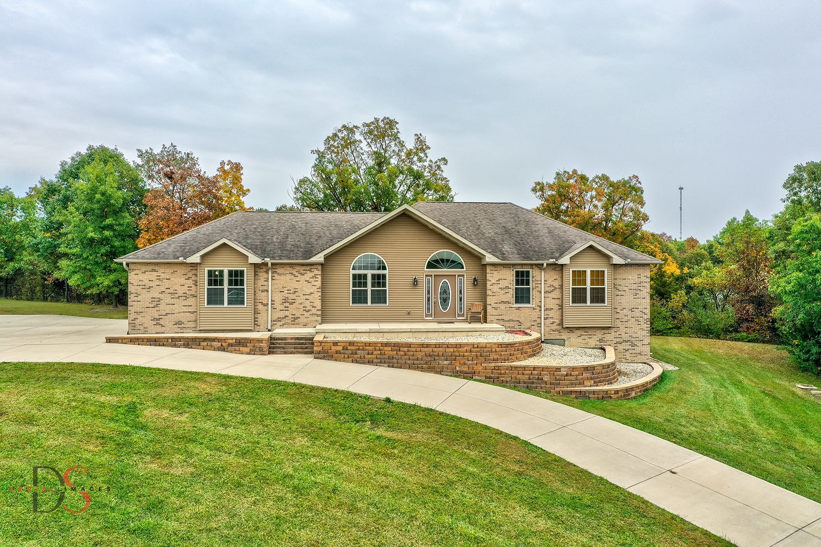2834 E 2525th Road