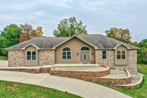 Tiny photo for 2834 E 2525th Road, Marseilles, IL 61341 (MLS # 12501449)