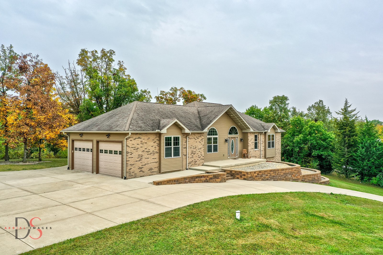2834 E 2525th Road