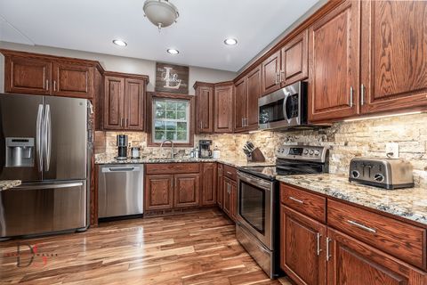 Tiny photo for 2834 E 2525th Road, Marseilles, IL 61341 (MLS # 12501449)