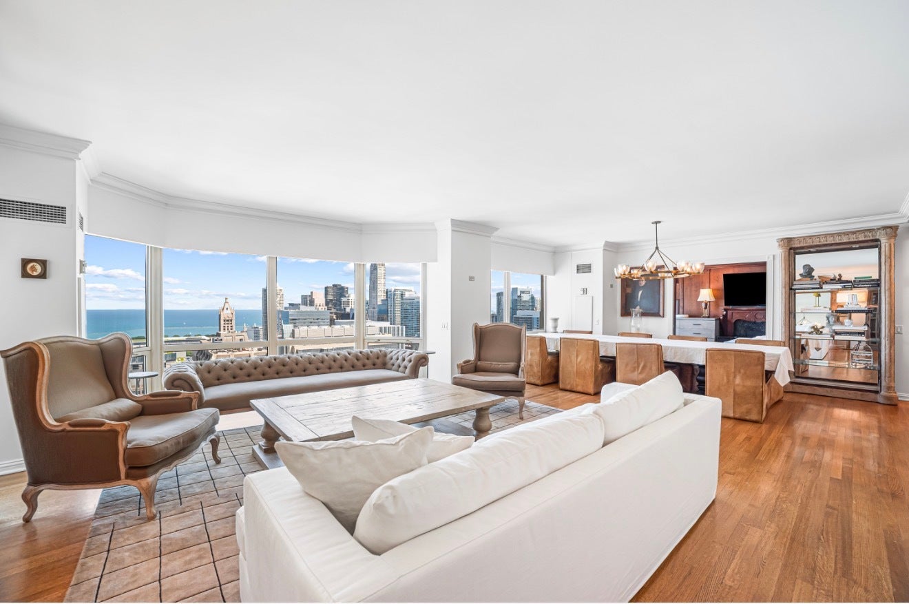 100 E Huron Street 3504