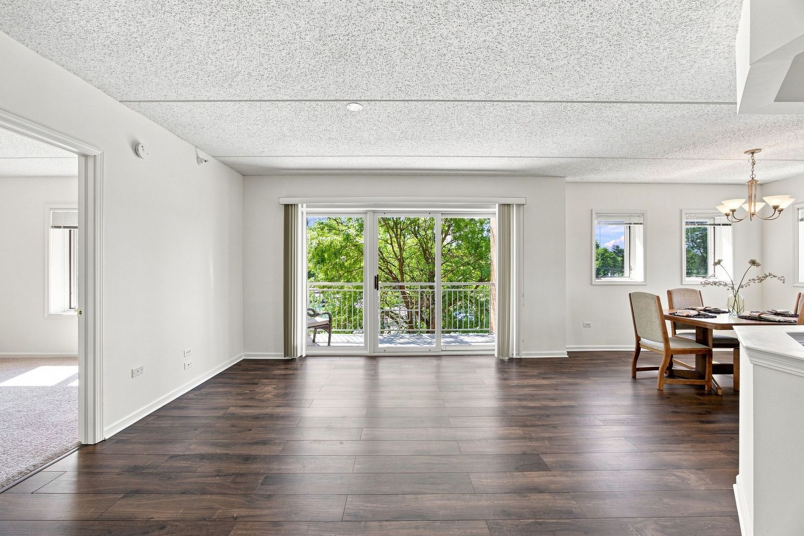 1 S Lincoln Avenue 203