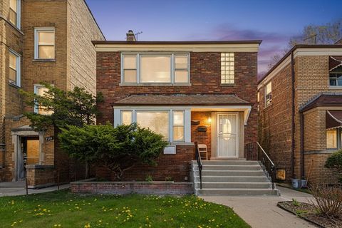 7321 S Rockwell Street Chicago IL 60629