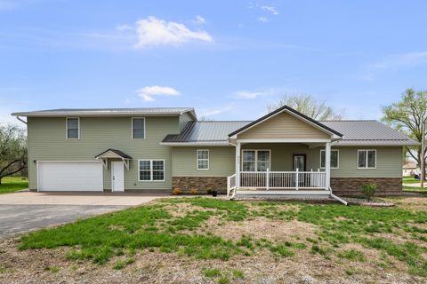 Photo of 317 S. Walnut Street, Wilton, IA 52778 (MLS # 12619973)