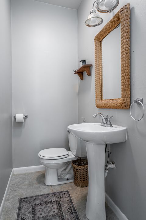 Tiny photo for 606 Indian Road, Davenport, IA 52802 (MLS # 12621436)