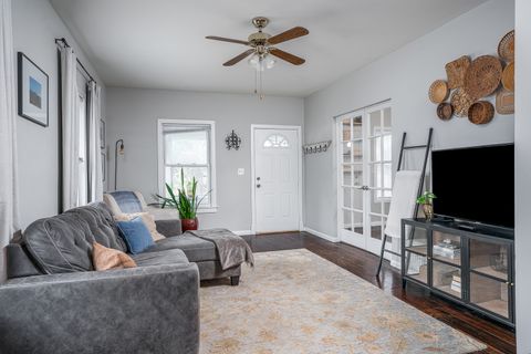 Tiny photo for 606 Indian Road, Davenport, IA 52802 (MLS # 12621436)