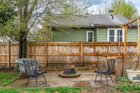 Tiny photo for 606 Indian Road, Davenport, IA 52802 (MLS # 12621436)