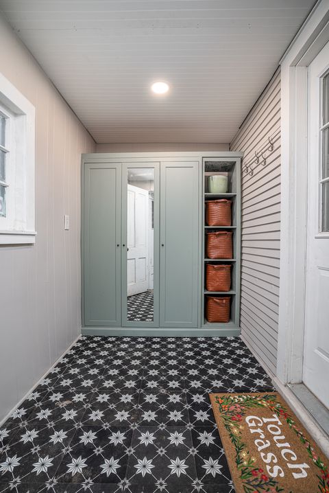 Tiny photo for 606 Indian Road, Davenport, IA 52802 (MLS # 12621436)