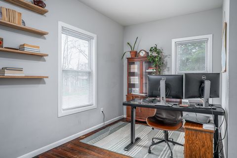 Tiny photo for 606 Indian Road, Davenport, IA 52802 (MLS # 12621436)