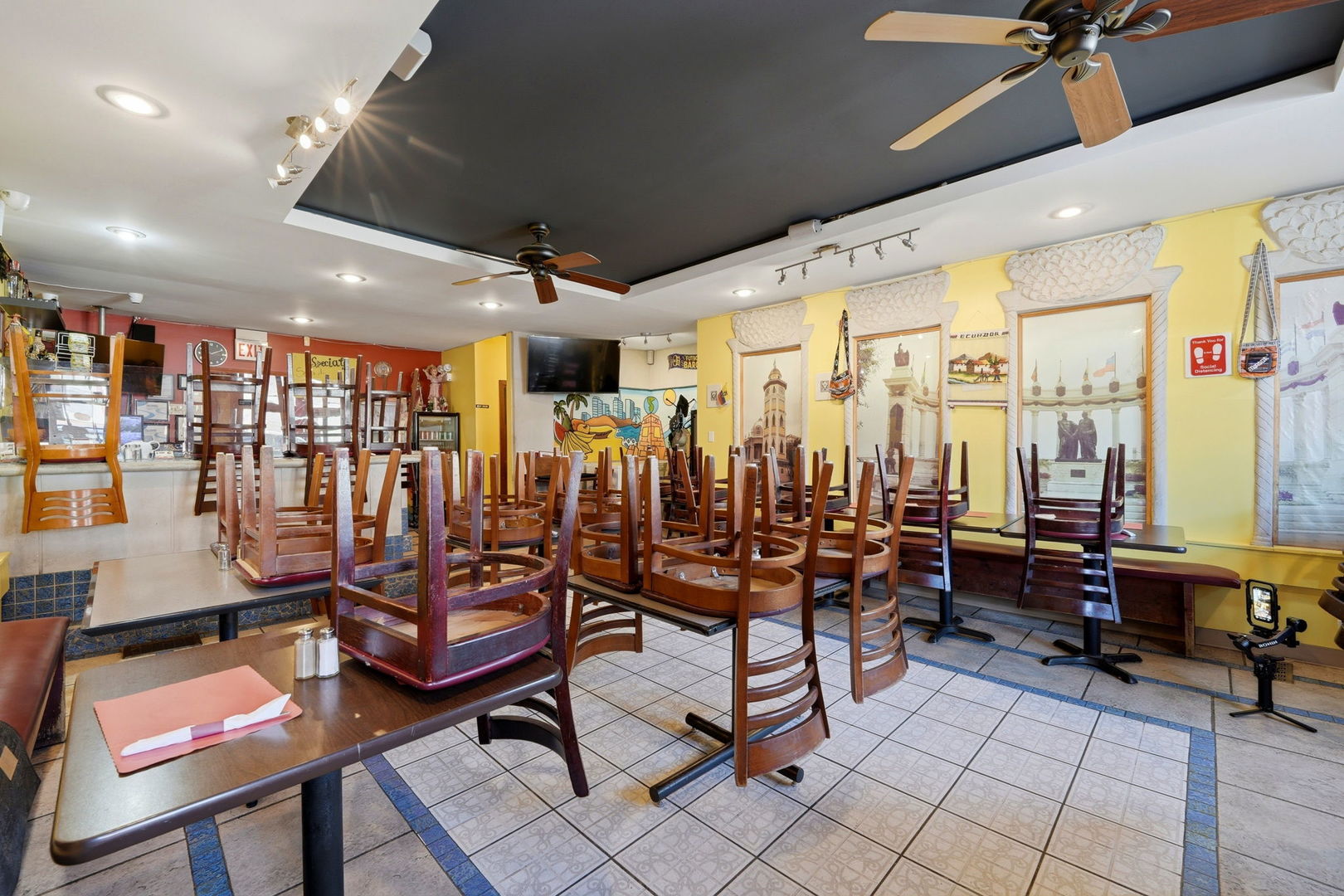 2923 W Diversey Avenue