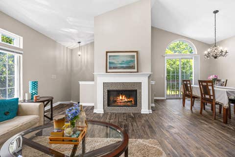 Tiny photo for 264 NAUTICAL Way #D, Elgin, IL 60123 (MLS # 12680038)