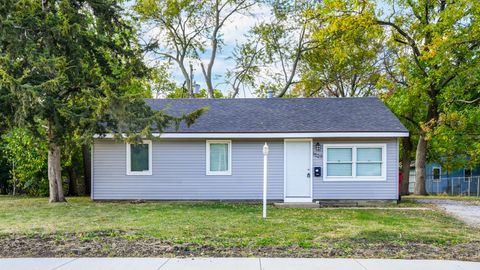 1529 Hedge Road Champaign IL 61821