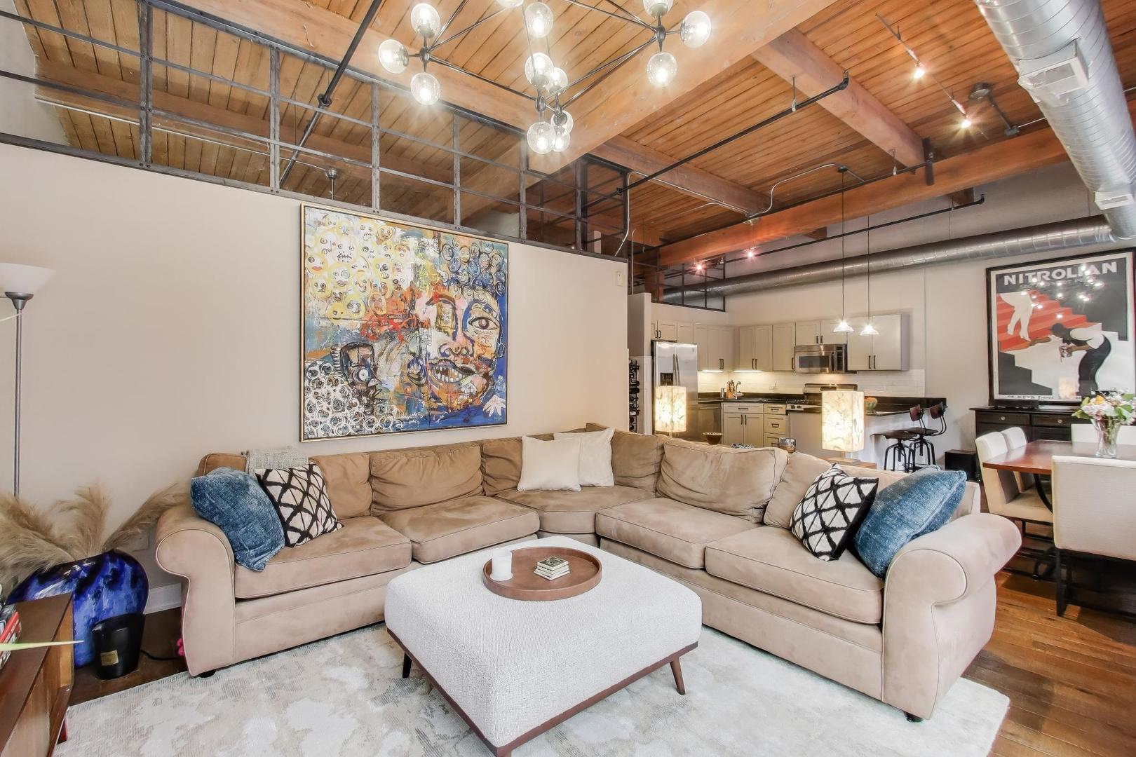 420 W Ontario Street 404