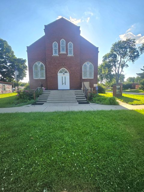 Tiny photo for 201 S College Street, Lincoln, IL 62656 (MLS # 12495405)