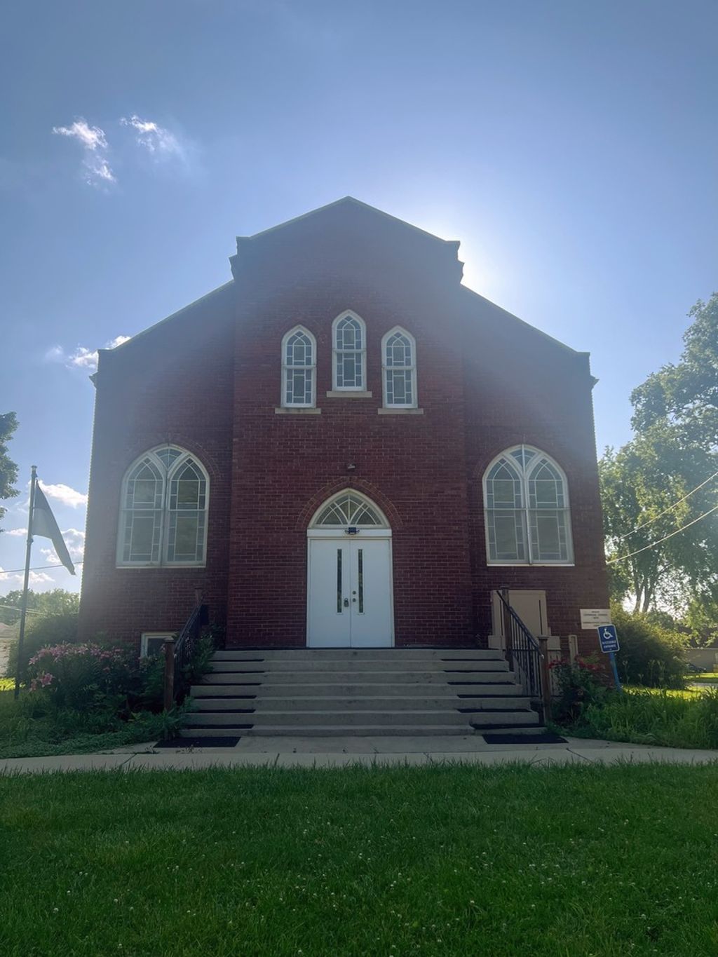 Photo for 201 S College Street, Lincoln, IL 62656 (MLS # 12495405)