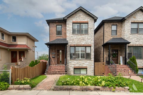 Photo of 6438 W Dakin Street, Chicago, IL 60634 (MLS # 12738409)