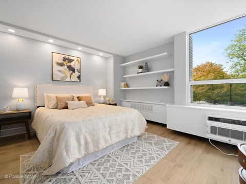 Tiny photo for 1455 N Sandburg Terrace #209B, Chicago, IL 60610 (MLS # 12427836)