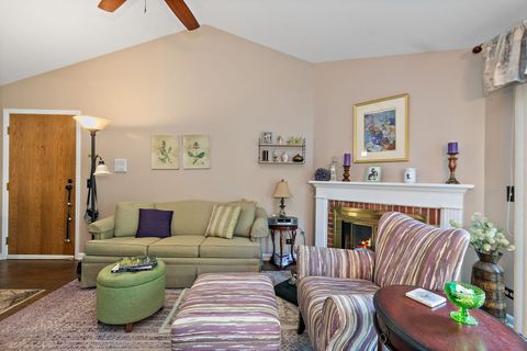 Tiny photo for 26 Waterbury Lane #N2, Schaumburg, IL 60193 (MLS # 12566524)