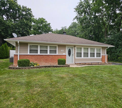 Photo of 412 Suwanee Street, Park Forest, IL 60466 (MLS # 12793482)