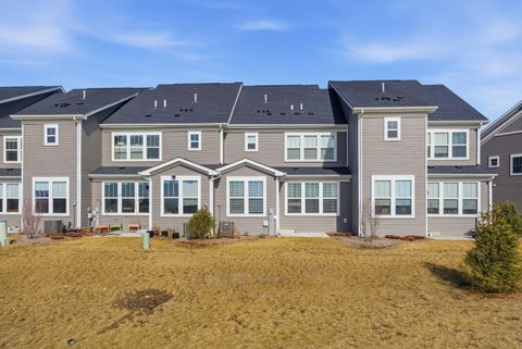 Tiny photo for 2235 Ryegrass Lane #68002, Bolingbrook, IL 60490 (MLS # 12588385)