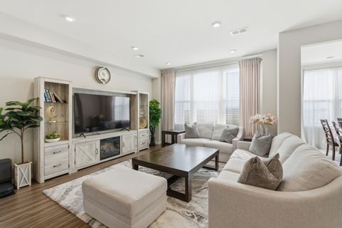 Tiny photo for 2235 Ryegrass Lane #68002, Bolingbrook, IL 60490 (MLS # 12588385)