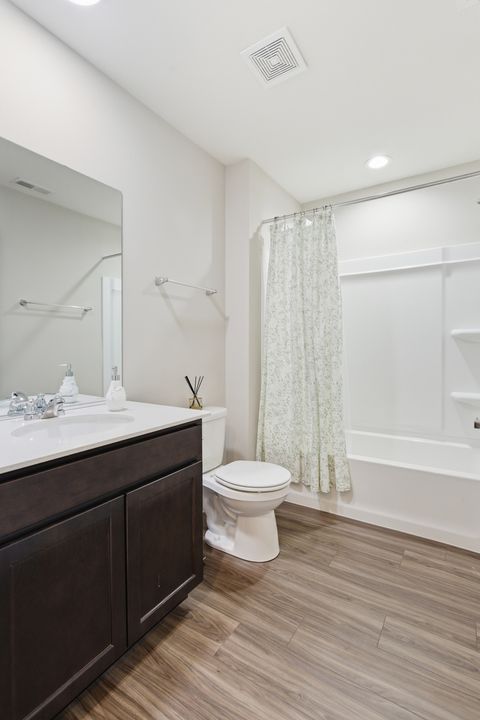 Tiny photo for 2235 Ryegrass Lane #68002, Bolingbrook, IL 60490 (MLS # 12588385)