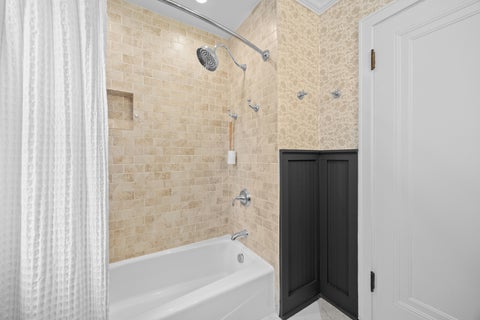 Tiny photo for 843 N Oak Park Avenue, Oak Park, IL 60302 (MLS # 12743609)