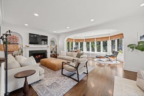 Tiny photo for 843 N Oak Park Avenue, Oak Park, IL 60302 (MLS # 12743609)