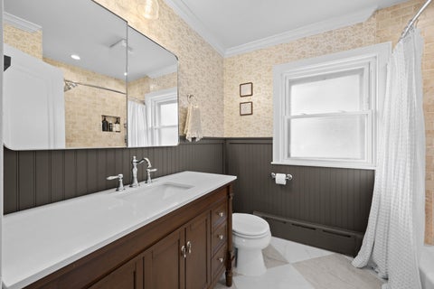 Tiny photo for 843 N Oak Park Avenue, Oak Park, IL 60302 (MLS # 12743609)