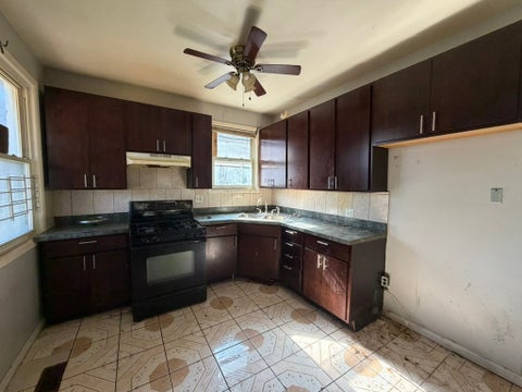 Tiny photo for 7719 S Oglesby Avenue, Chicago, IL 60649 (MLS # 12792092)
