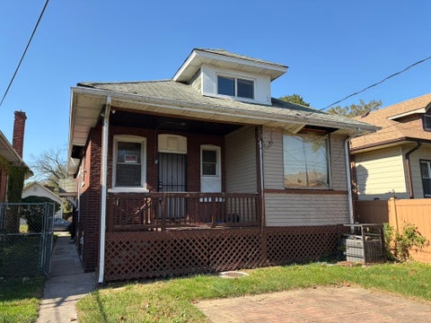 Tiny photo for 7719 S Oglesby Avenue, Chicago, IL 60649 (MLS # 12792092)
