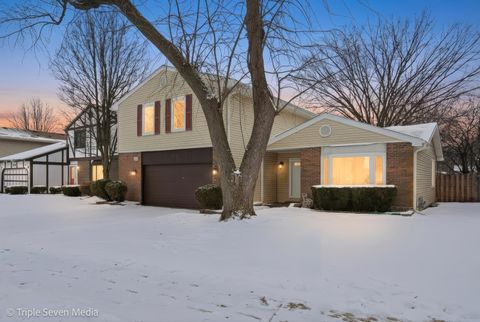 Tiny photo for 454 Stone Place, Wheeling, IL 60090 (MLS # 12563194)