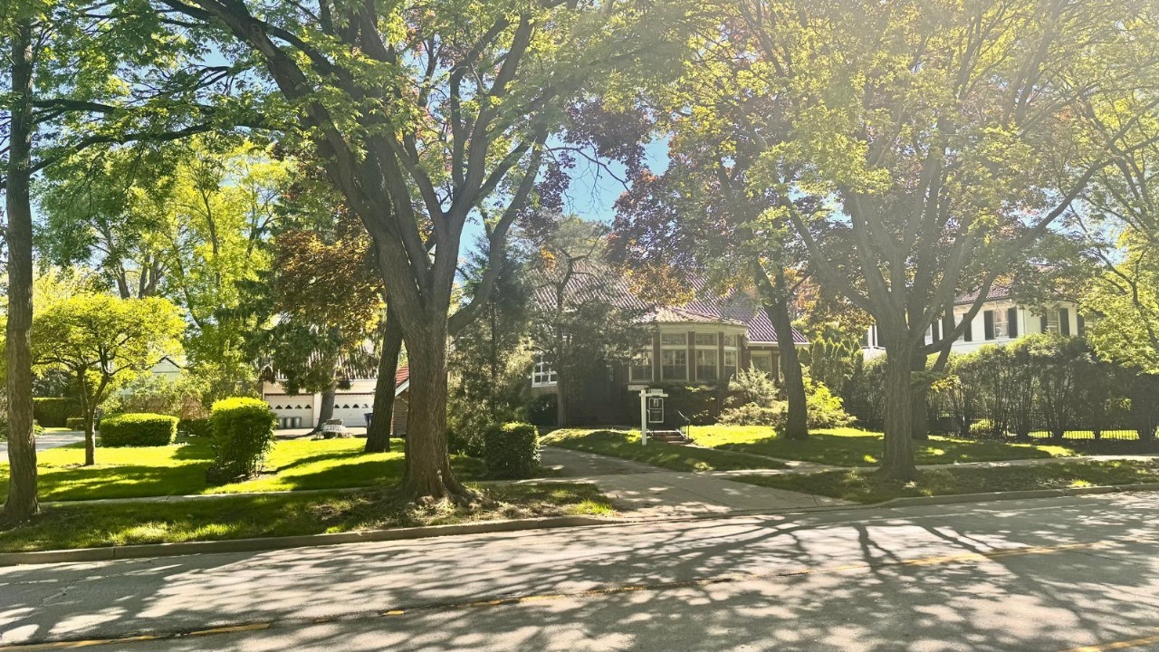 1112 Sheridan Road