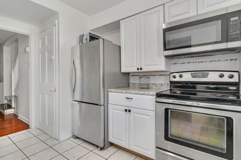 Tiny photo for 330 Geneva Avenue, Bellwood, IL 60104 (MLS # 12497284)