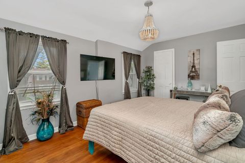 Tiny photo for 330 Geneva Avenue, Bellwood, IL 60104 (MLS # 12497284)