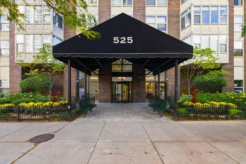 Tiny photo for 525 W HAWTHORNE Place #1906, Chicago, IL 60657 (MLS # 12562786)