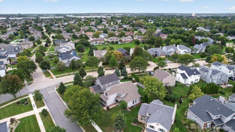 Tiny photo for 1172 Hillcrest Lane, Woodridge, IL 60517 (MLS # 12743124)