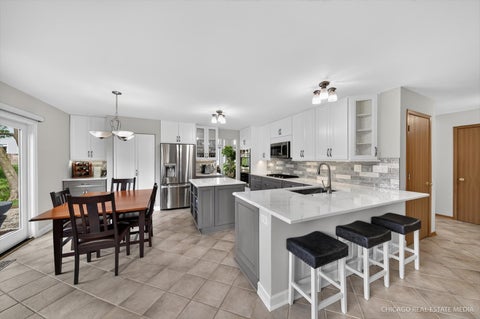 Tiny photo for 1172 Hillcrest Lane, Woodridge, IL 60517 (MLS # 12743124)