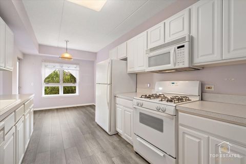 Tiny photo for 190 N Milwaukee Avenue #3-604, Wheeling, IL 60090 (MLS # 12445748)